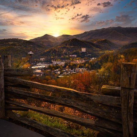 גטלינבורג Four Bears Den, Hot Tub, 1089 Of Free Attraction Tickets For Each Paid Day, Dollywood And More מראה חיצוני תמונה