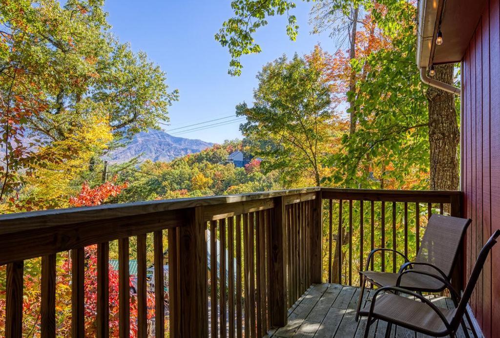גטלינבורג Four Bears Den, Hot Tub, 1089 Of Free Attraction Tickets For Each Paid Day, Dollywood And More מראה חיצוני תמונה
