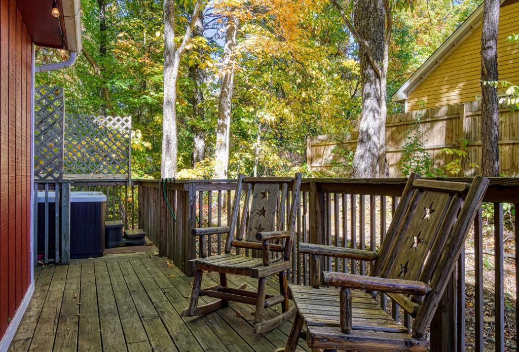 גטלינבורג Four Bears Den, Hot Tub, 1089 Of Free Attraction Tickets For Each Paid Day, Dollywood And More מראה חיצוני תמונה